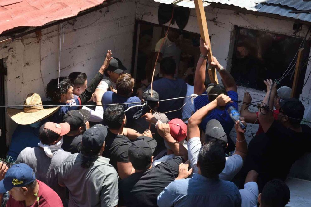 Linchada una mujer acusada del secuestro y asesinato de una niña de ocho años en Taxco