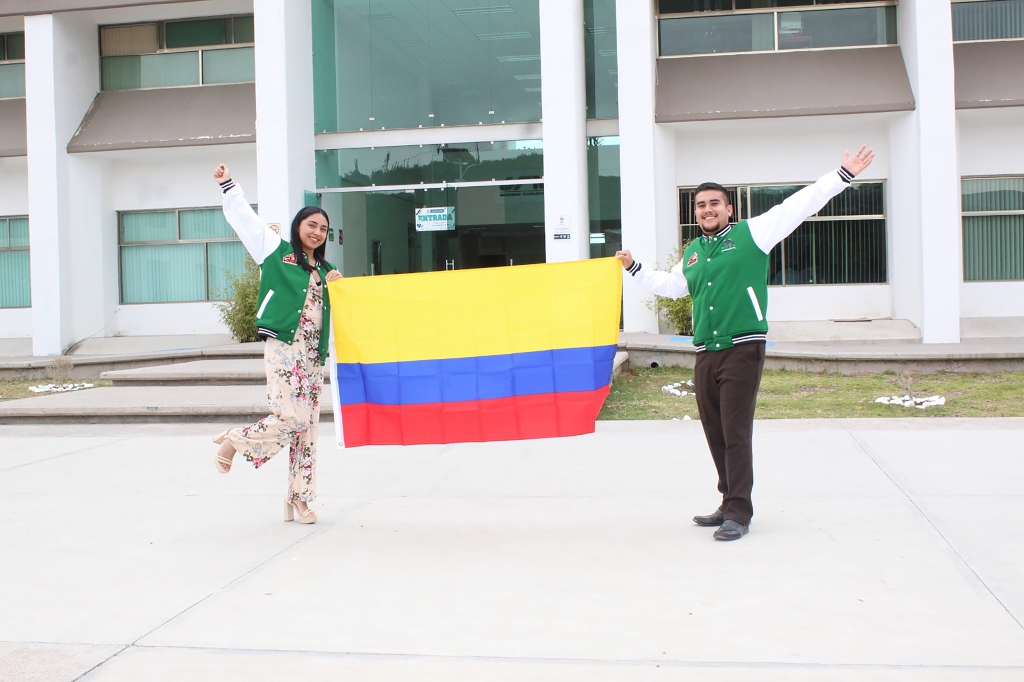 Vinculan a estudiantes hidalguensescon universidad colombiana