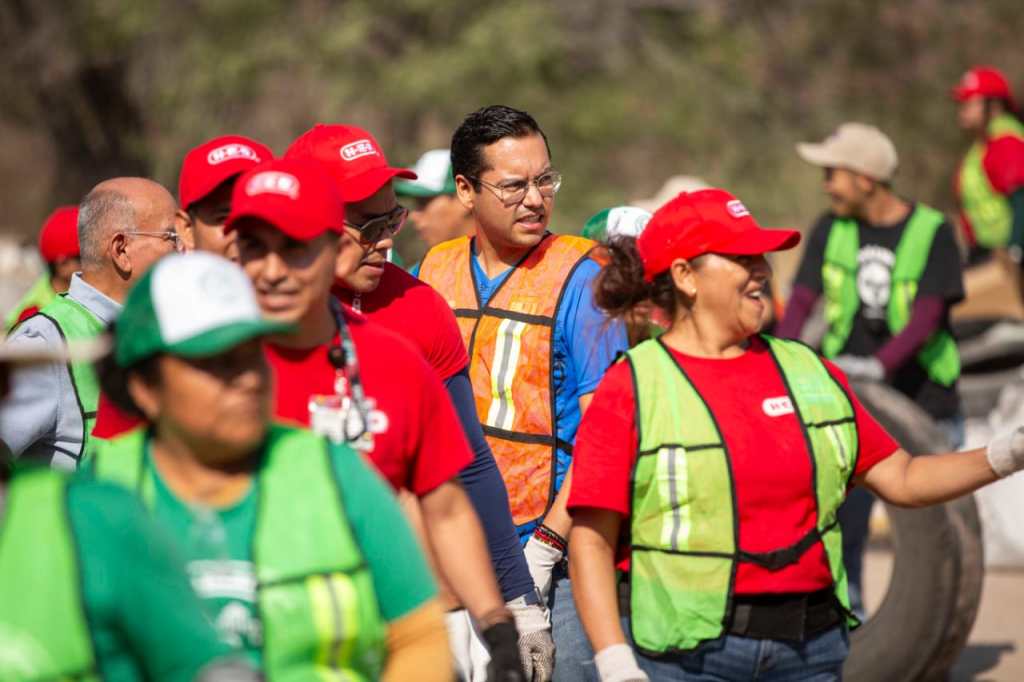 Participa Chepe Guerrero en jornada de limpieza organizada por fundación Cíclica 